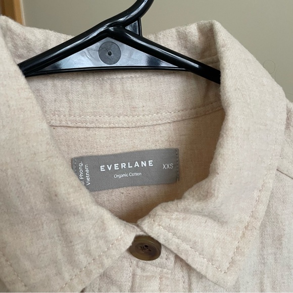 EVERLANE The Classic Cotton Flannel Shirt in heathered parchment - Picture 7 of 7